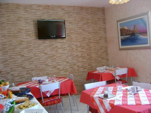 לינה וארוחת בוקר טרמולי Il Casale Di Rodolfo מראה חיצוני תמונה