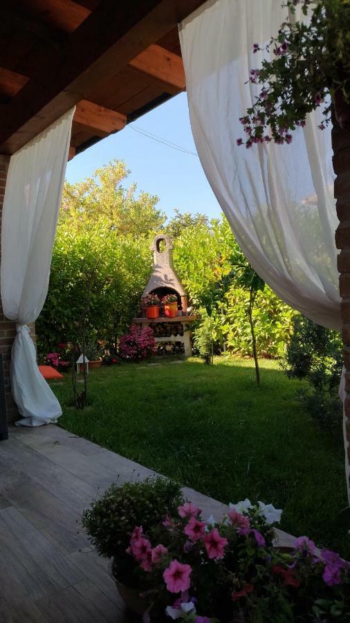 לינה וארוחת בוקר טרמולי Il Casale Di Rodolfo מראה חיצוני תמונה